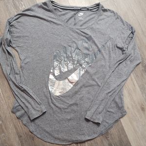 Nike long sleeve ~ Size M